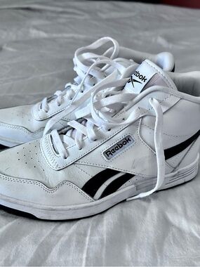 Reebok women’s  high top Sneakers
